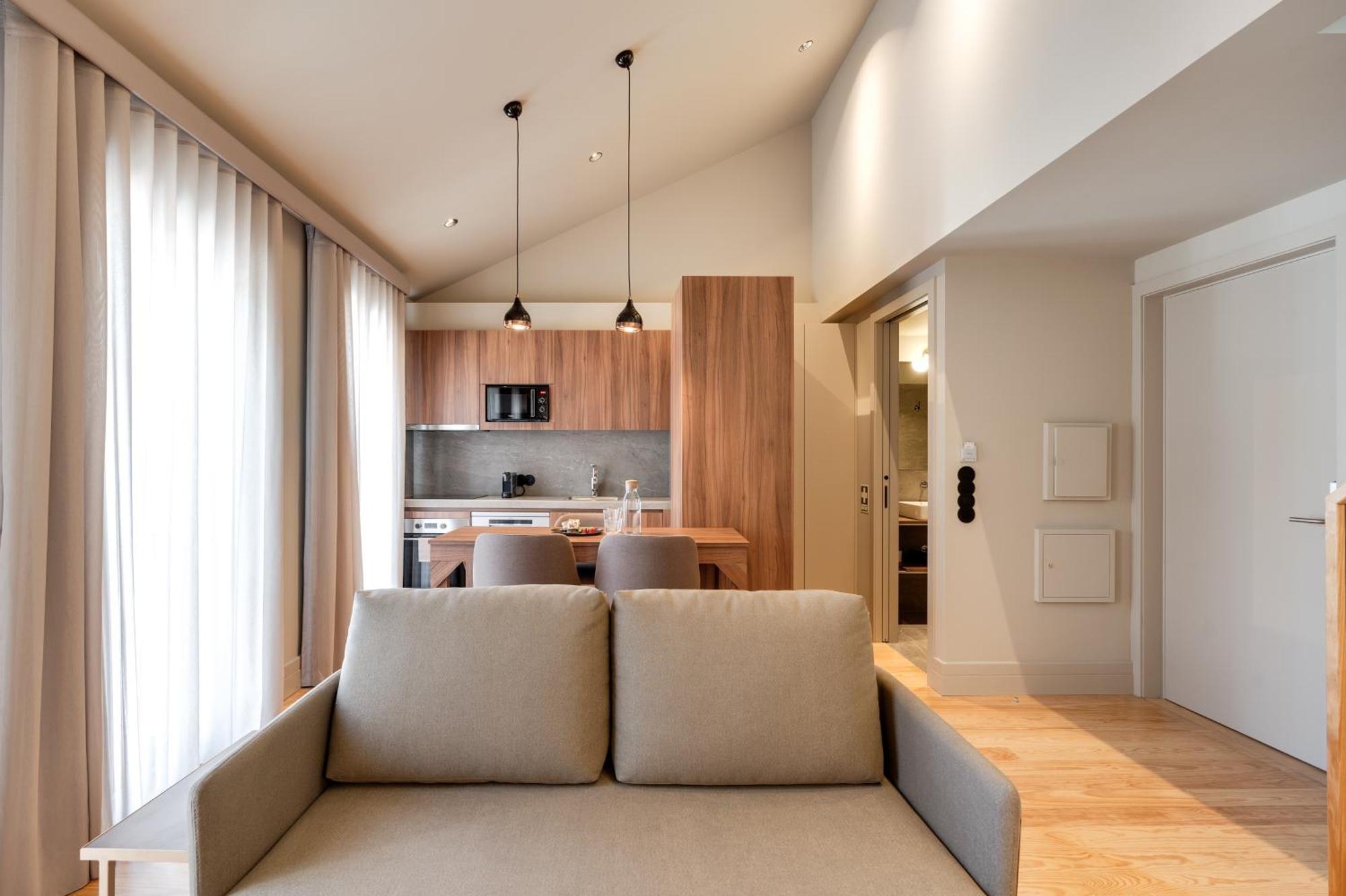 Avus M Suites And Apartments By Da'Home Porto Exterior photo